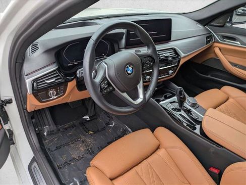 Certified 2023 BMW 530i w/ Premium Package image 10