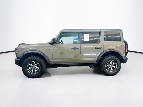 Used 2025 Ford Bronco Badlands AWD/4WD image 4
