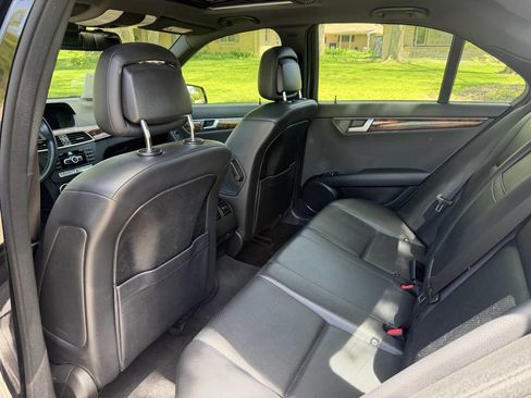 Used 2012 Mercedes-Benz C 300 4MATIC Sedan image 11