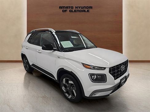 Certified 2023 Hyundai Venue Limited image 8