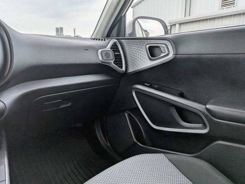 Used 2021 Kia Soul LX FWD image 12