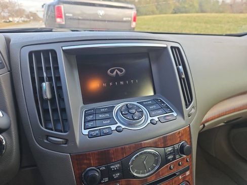 Used 2009 INFINITI G37 x Sedan w/ Premium Pkg image 16