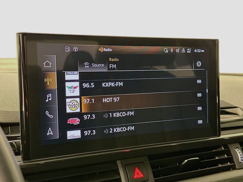 Used 2022 Audi A4 2.0T Premium Plus w/ Premium Plus Package image 21