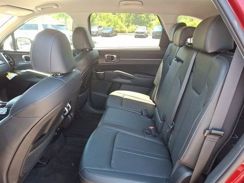 Certified 2023 Kia Sorento S FWD image 12