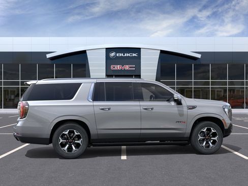 New 2026 GMC Yukon XL AT4 Ultimate AWD/4WD image 5