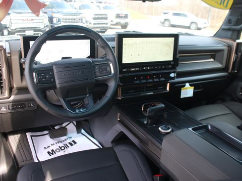 New 2025 GMC Hummer EV 3X image 16
