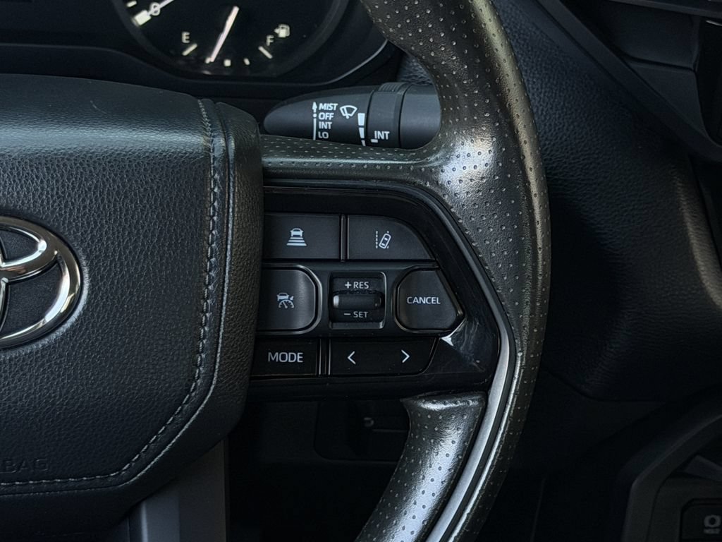 Used 2023 Toyota Tundra SR5 w/ SR5 Convenience Package AWD/4WD image 15