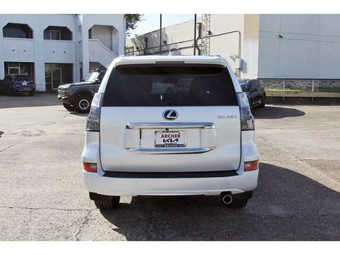 Used 2023 Lexus GX 460 Premium AWD/4WD image 6