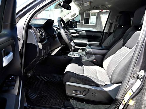 Used 2018 Toyota Tundra SR5 w/ SR5 Upgrade Package RWD image 13
