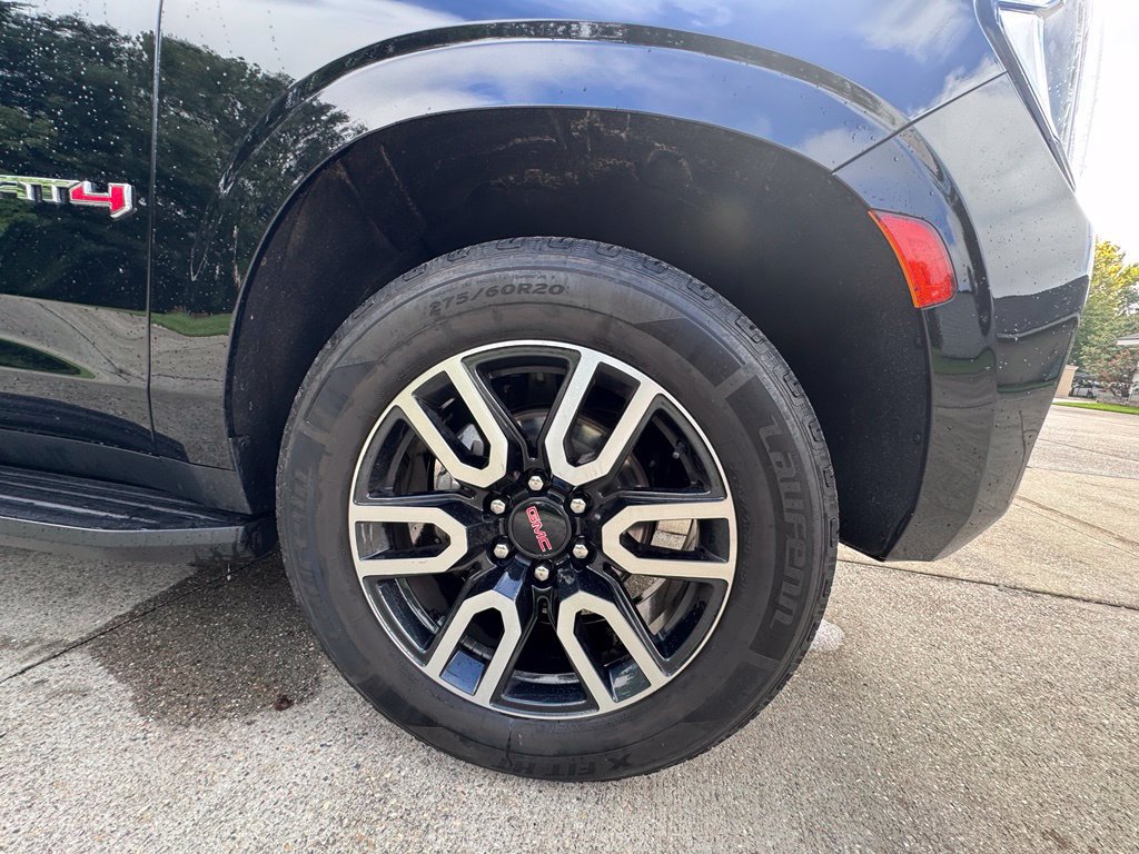 Used 2021 GMC Yukon XL AT4 w/ Technology Package AWD/4WD image 22