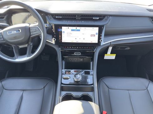 New 2026 Jeep Grand Cherokee Limited w/ Limited Altitude Package image 10