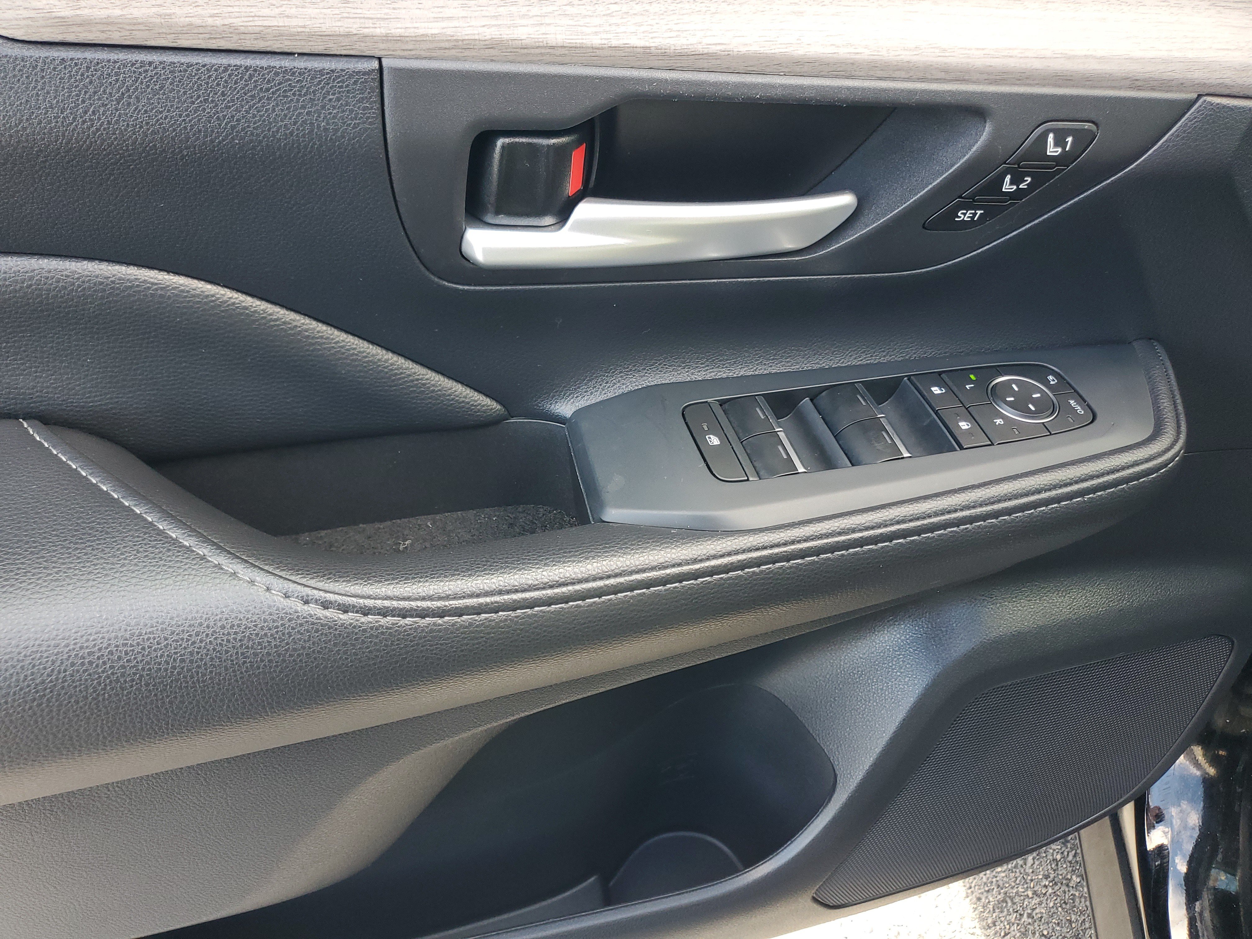 Certified 2025 Toyota Grand Highlander AWD Hybrid image 22