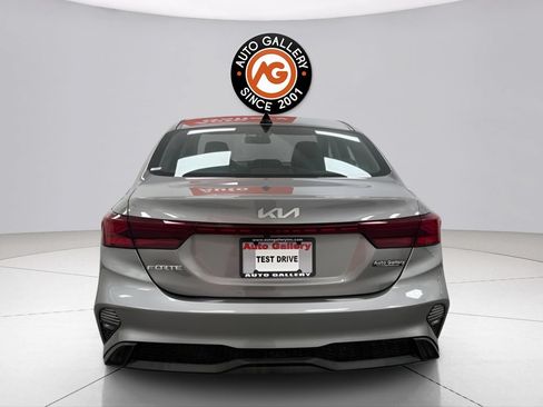 Used 2023 Kia Forte LXS FWD image 4