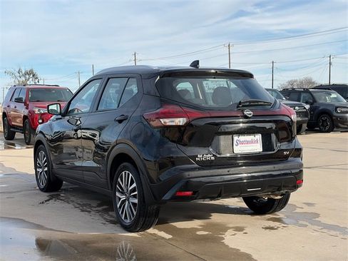 Used 2023 Nissan Kicks SV image 7