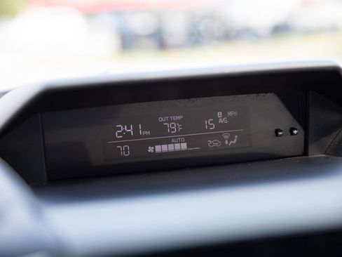 Used 2022 Subaru Crosstrek 2.0i Premium image 15