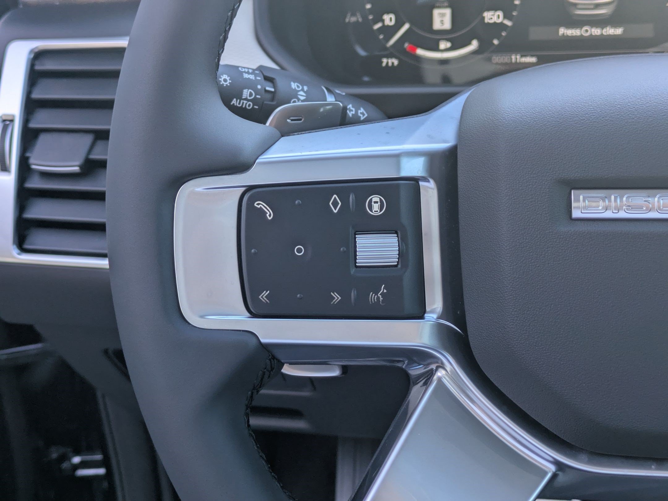 New 2026 Land Rover Discovery Dynamic SE AWD/4WD image 17