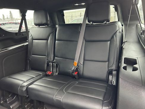 Used 2022 GMC Yukon XL SLE image 35