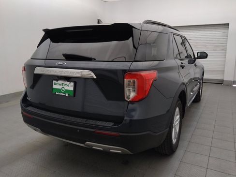 Used 2022 Ford Explorer XLT w/ Equipment Group 202A RWD image 9