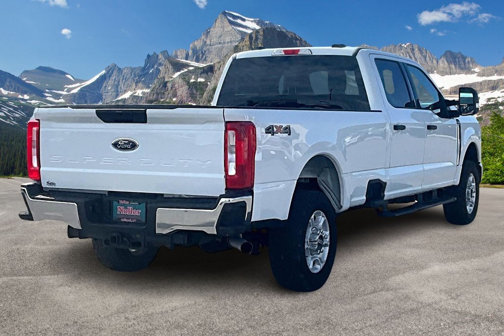 Used 2025 Ford F350 XLT AWD/4WD image 2
