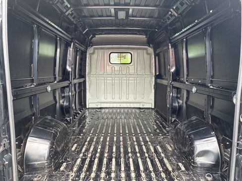Used 2023 RAM ProMaster 2500 FWD image 14