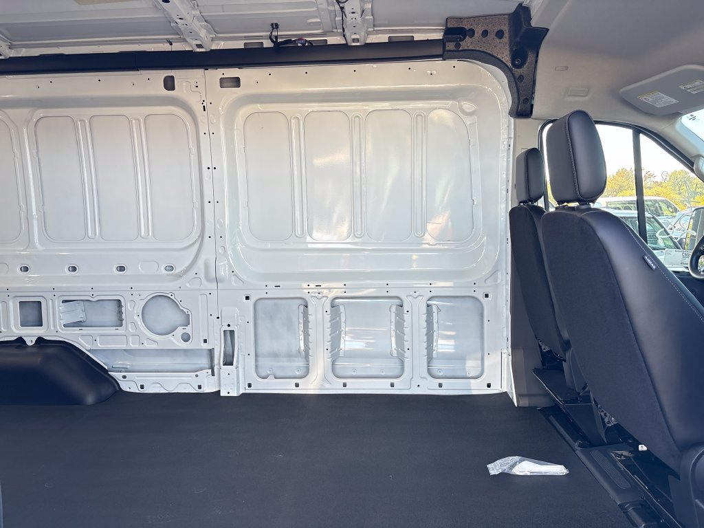 New 2026 Ford Transit 250 148 Medium Roof RWD image 20