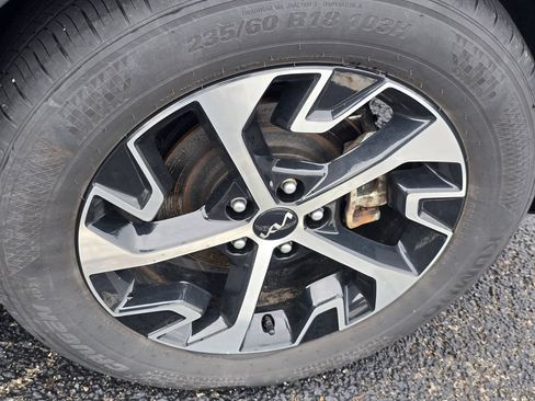 Used 2025 Kia Sportage EX FWD image 24