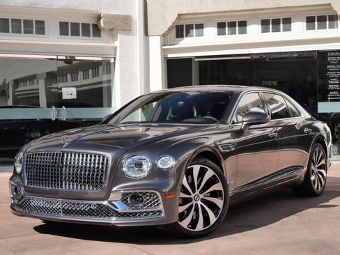 Used 2024 Bentley Flying Spur Azure image 13