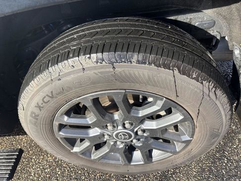 Used 2023 Toyota Sequoia Platinum image 35