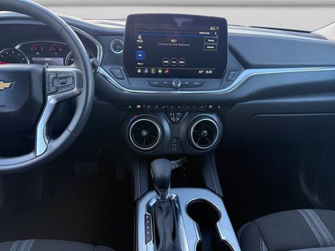 Used 2025 Chevrolet Blazer LT image 13