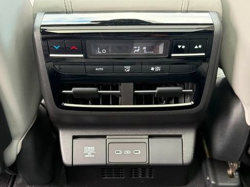 Used 2025 Acura MDX SH-AWD w/ Technology Package image 27