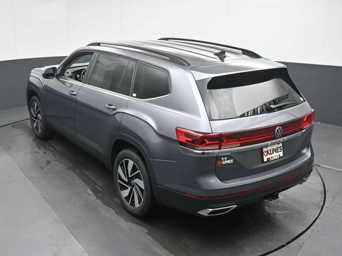 Used 2024 Volkswagen Atlas SE FWD image 36