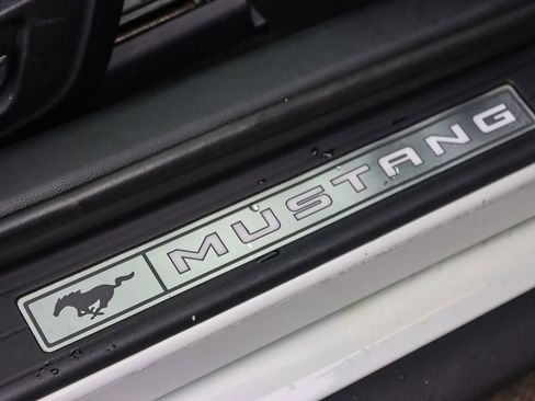 Used 2020 Ford Mustang Premium image 31