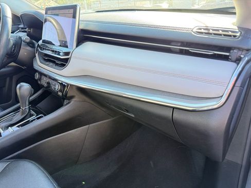 Used 2022 Jeep Compass Limited w/ Elite Group image 18