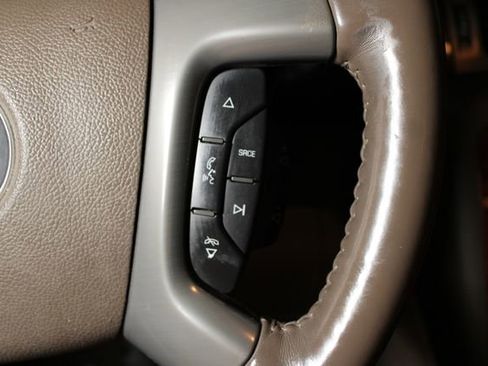 Used 2013 Chevrolet Tahoe LTZ image 11