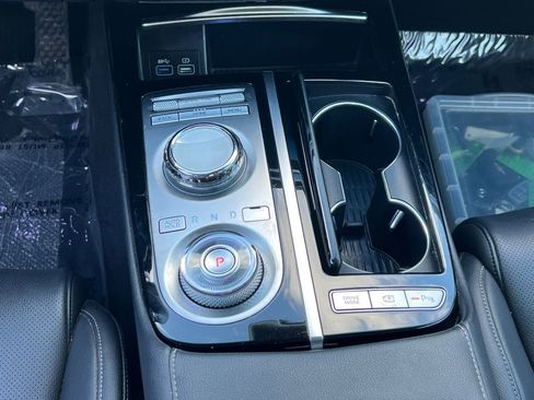 Used 2023 Genesis G80 2.5T image 22