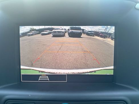 Used 2024 GMC Terrain SLE w/ Driver Convenience Package AWD/4WD image 19