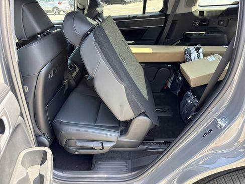New 2026 Hyundai Santa Fe Limited FWD image 15