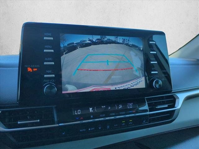 Certified 2023 Toyota Sienna XLE FWD image 13