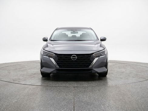 Used 2025 Nissan Sentra SV FWD image 2