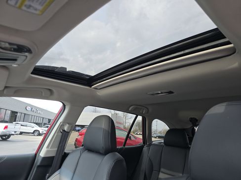 Used 2022 Subaru Outback Limited image 9