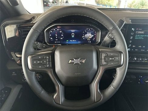 New 2026 Chevrolet Silverado 2500 ZR2 image 11