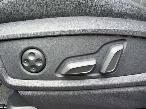 Used 2023 Audi Q5 2.0T Prestige w/ Prestige Package image 19