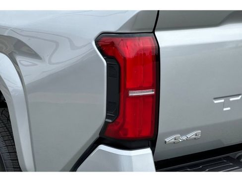 New 2026 Toyota Tacoma SR5 AWD/4WD image 30