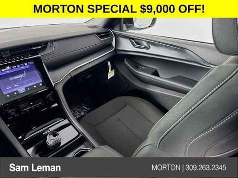 New 2025 Jeep Grand Cherokee L Laredo image 22