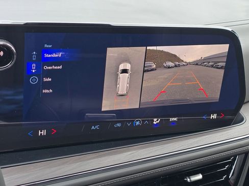 New 2026 Chevrolet Suburban LS image 9