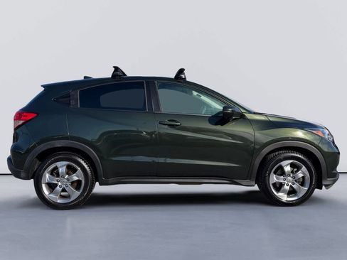 Used 2017 Honda HR-V EX image 2