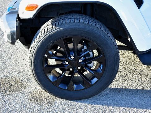 Used 2023 Jeep Wrangler Sahara 4xe w/ Cold Weather Group image 6