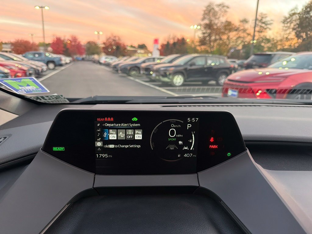Certified 2026 Toyota Prius XLE FWD image 21