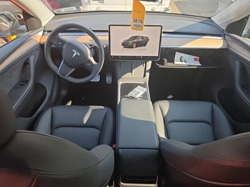 Used 2024 Tesla Model Y Long Range AWD/4WD image 7
