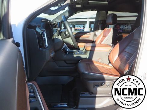 Used 2024 GMC Sierra 3500 Denali Ultimate image 30
